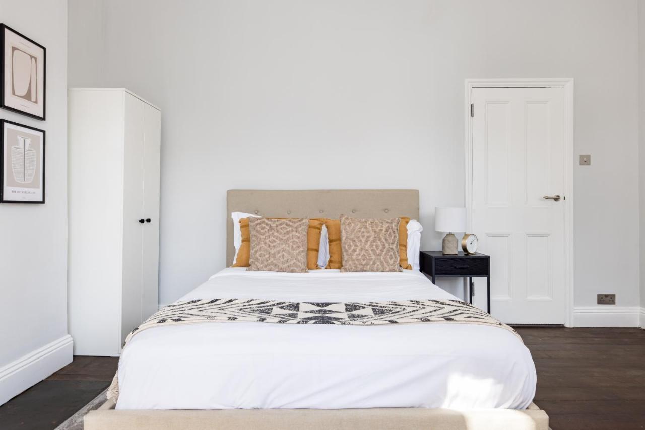 The Streatham Hill Wonder - Spacious 4Bdr House With Garden And Terrace ロンドン エクステリア 写真